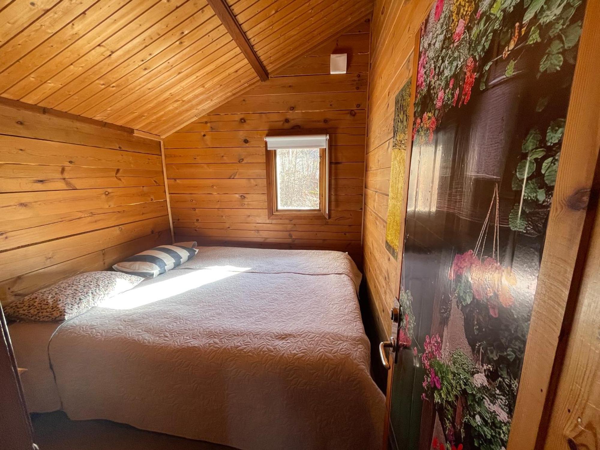Three Rooms Stuga I Stugby Near National Park Undenäs Εξωτερικό φωτογραφία